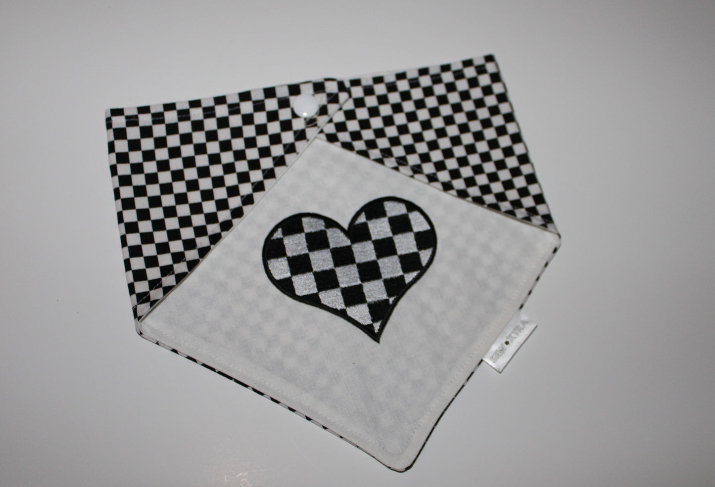 checkered heart exclusive bandana!