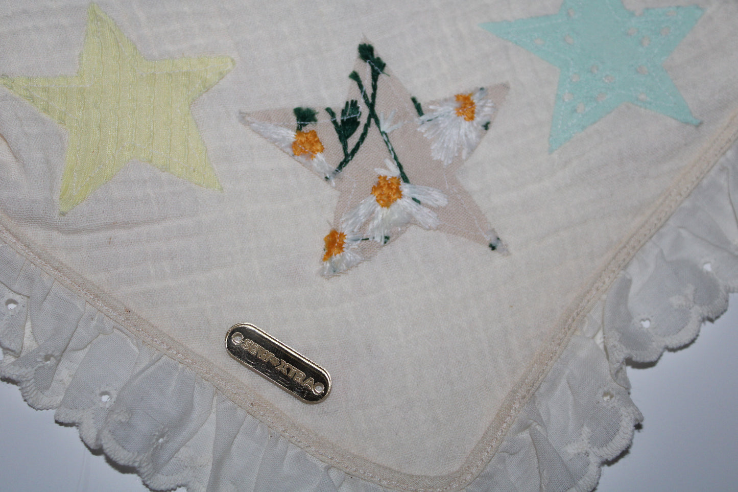 stars + trim exclusive bandana!