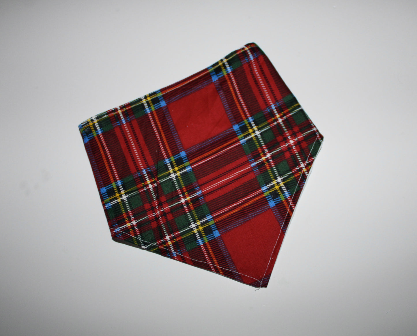 Happy Pawlidays bandana